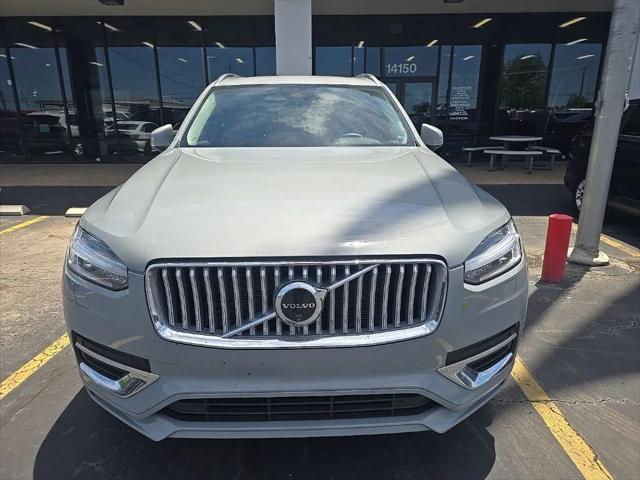 2024 Volvo XC90 B5 Plus Bright Theme