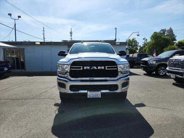 2020 RAM 2500 Tradesman Crew Cab 4X4 8 Box