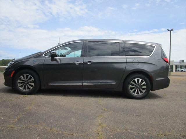 2022 Chrysler Pacifica Hybrid Limited