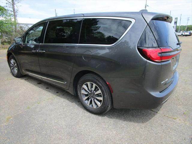 2022 Chrysler Pacifica Hybrid Limited
