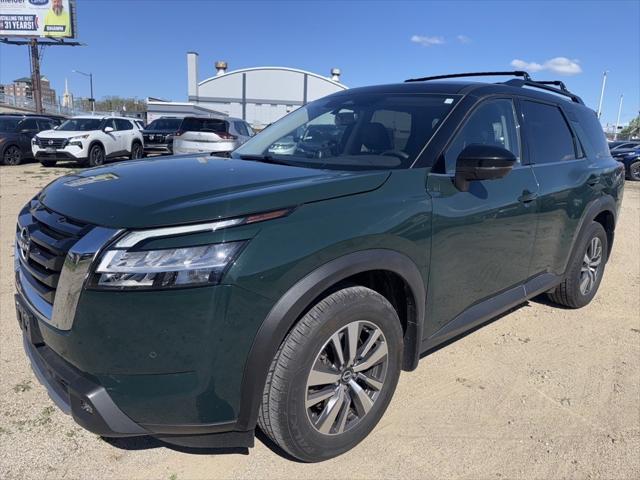 2022 Nissan Pathfinder SL 4WD