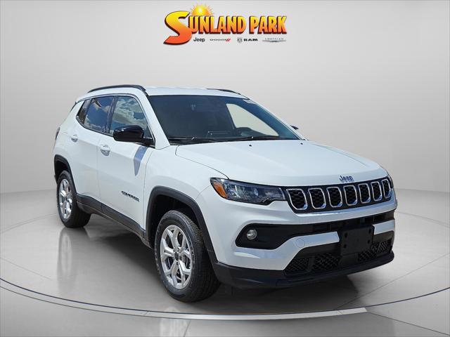2025 Jeep Compass COMPASS LATITUDE 4X4
