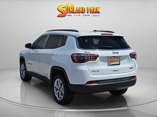 2025 Jeep Compass COMPASS LATITUDE 4X4