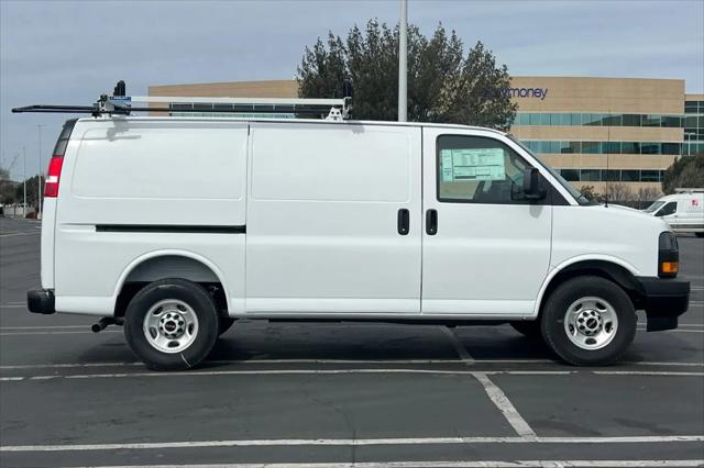 2025 GMC Savana Cargo RWD 2500 Regular Wheelbase Work Van