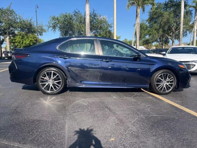2021 Toyota Camry SE