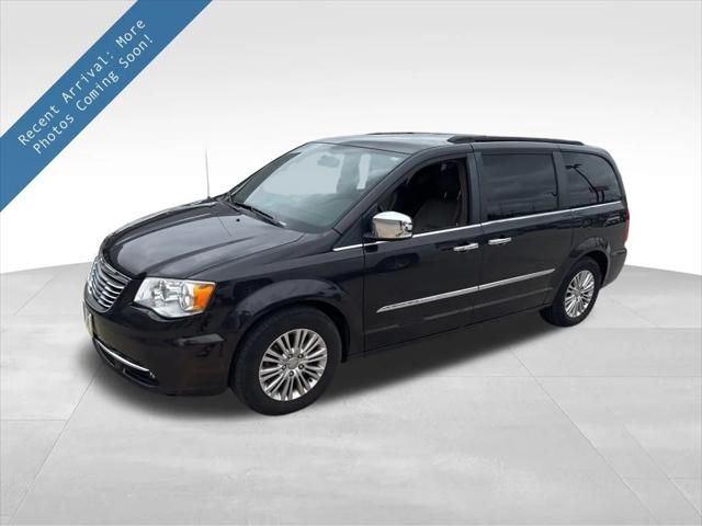 2015 Chrysler Town and Country Touring-L