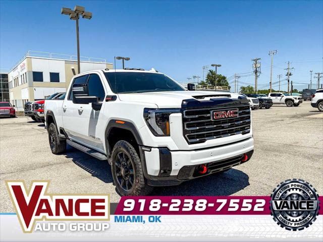2025 GMC Sierra 2500HD 4WD Crew Cab Standard Bed AT4