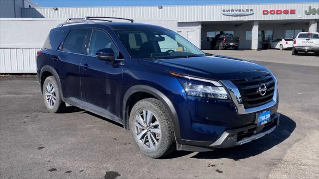 2022 Nissan Pathfinder SL 4WD
