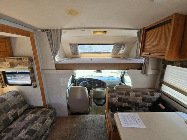 2006 Ford E-450 Cutaway Unknown