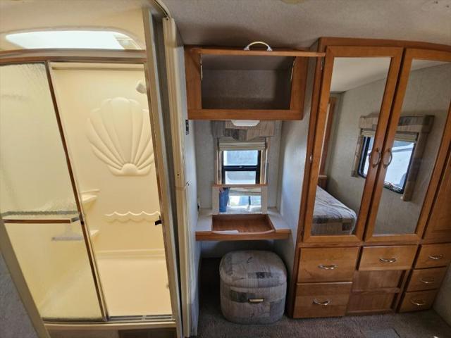 2006 Ford E-450 Cutaway Unknown