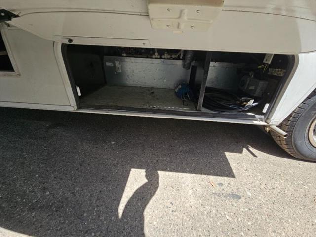 2006 Ford E-450 Cutaway Unknown