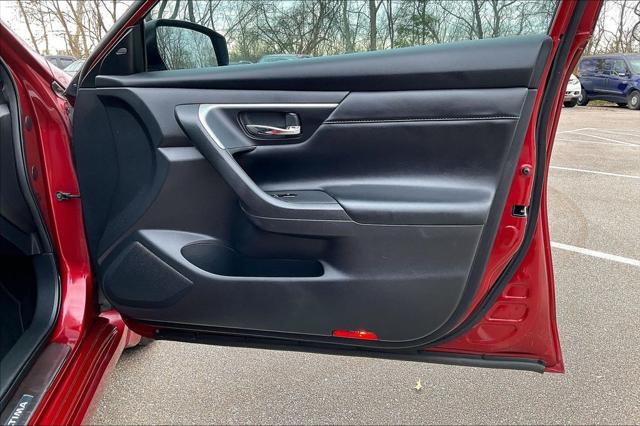 Used 2016 Nissan Altima For Sale in Olive Branch, MS