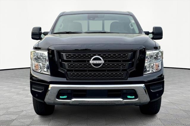 2023 Nissan TITAN Crew Cab SV 4x2