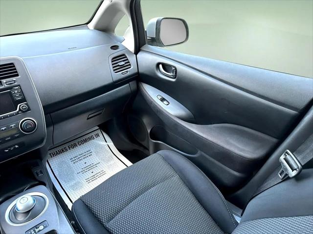 2016 Nissan LEAF S