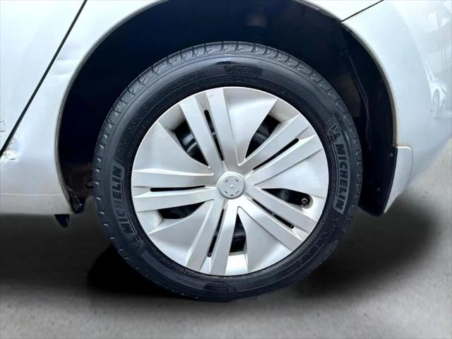 2016 Nissan LEAF S