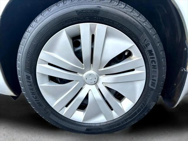 2016 Nissan LEAF S