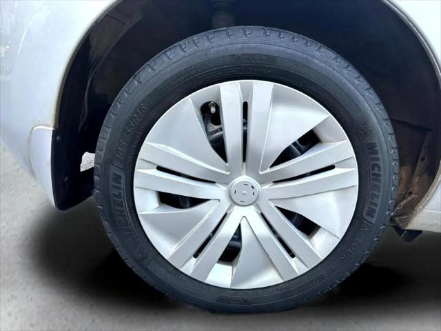 2016 Nissan LEAF S