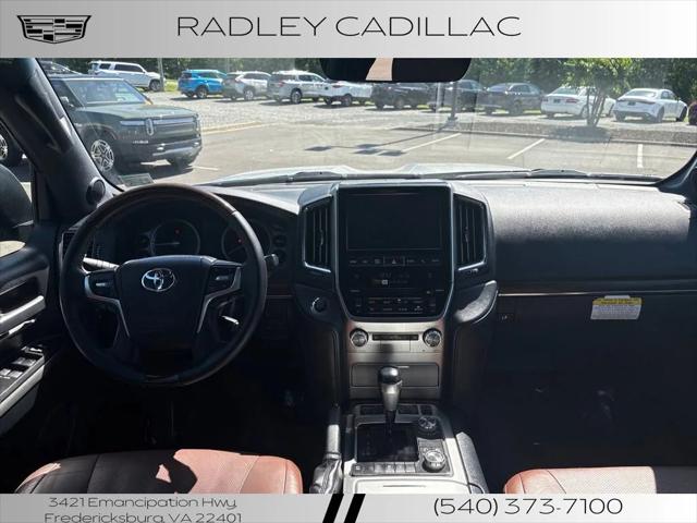 2019 Toyota Land Cruiser V8
