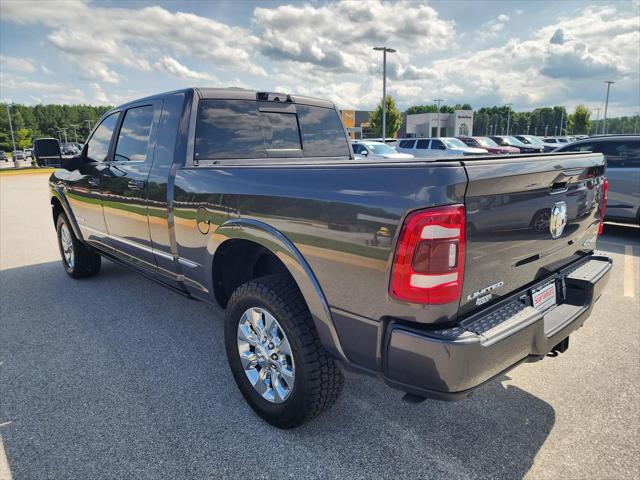 2023 RAM 3500 Limited Mega Cab 4x4 64 Box