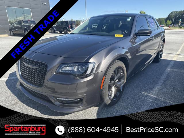 2023 Chrysler 300 Touring L