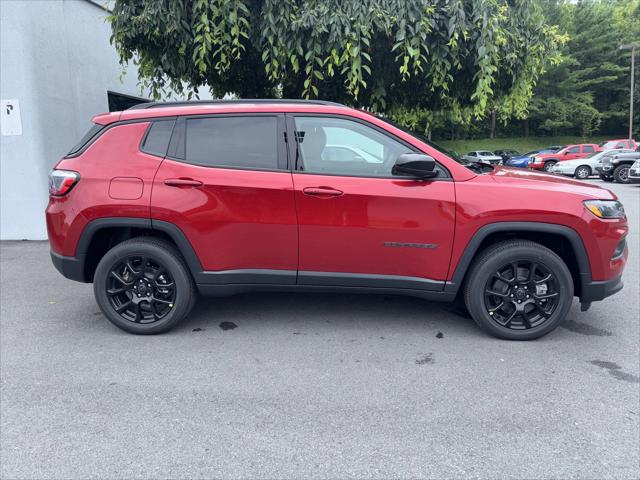 2025 Jeep Compass COMPASS LATITUDE 4X4