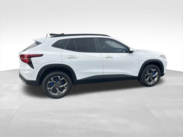 2025 Chevrolet Trax FWD LT