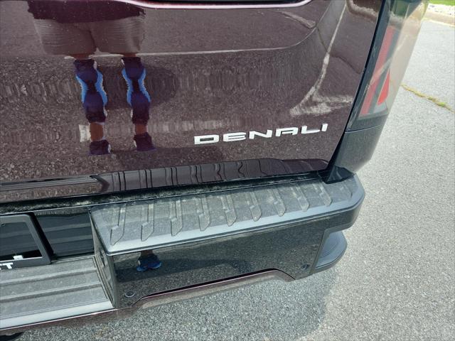 2025 GMC Sierra Max Range Denali