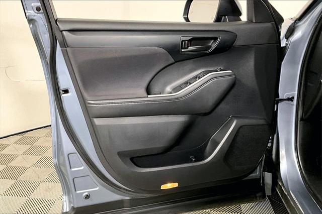 Used 2020 Toyota Highlander For Sale in Olive Branch, MS
