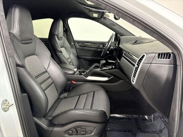 2023 Porsche Cayenne Turbo
