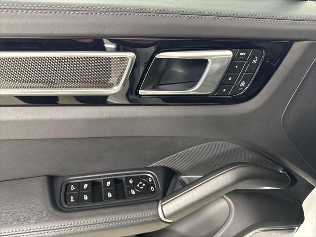 2023 Porsche Cayenne Turbo