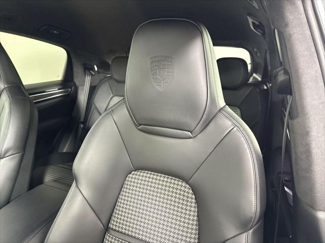 2023 Porsche Cayenne Turbo