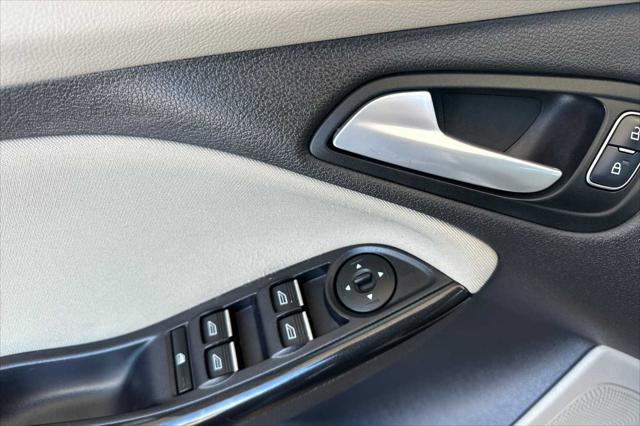2017 Ford Focus Electric Base 4D Hatchback