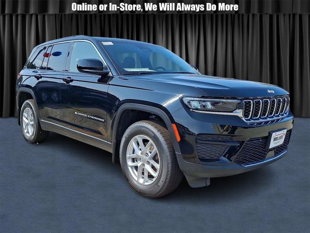 2025 Jeep Grand Cherokee GRAND CHEROKEE LAREDO X 4X4