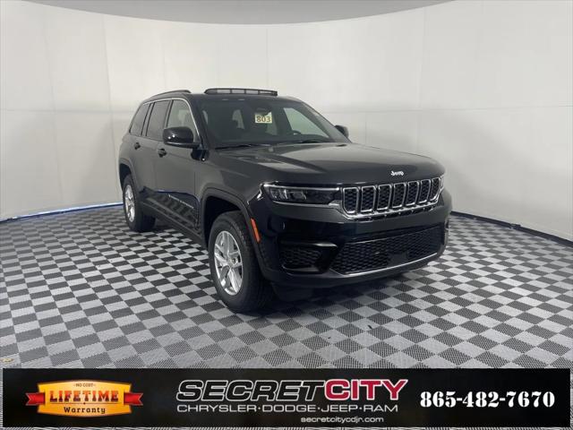 2025 Jeep Grand Cherokee GRAND CHEROKEE LAREDO X 4X4