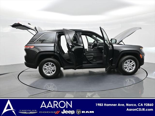 2025 Jeep Grand Cherokee GRAND CHEROKEE LAREDO 4X2