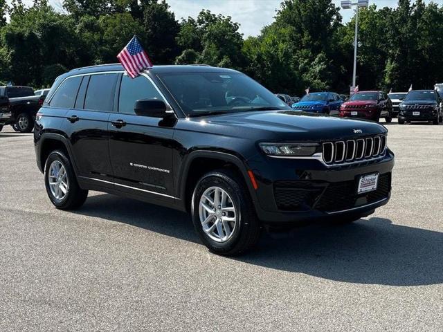 2025 Jeep Grand Cherokee GRAND CHEROKEE LAREDO X 4X4