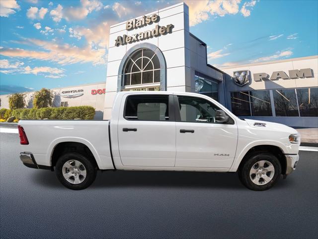2025 RAM Ram 1500 RAM 1500 BIG HORN CREW CAB 4X4 57 BOX