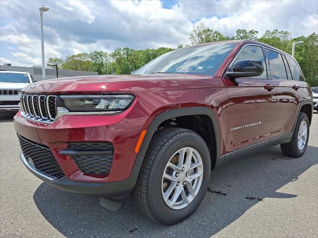 2025 Jeep Grand Cherokee GRAND CHEROKEE LAREDO X 4X4