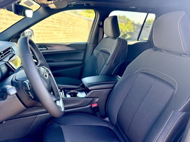 2025 Jeep Grand Cherokee GRAND CHEROKEE LAREDO X 4X4