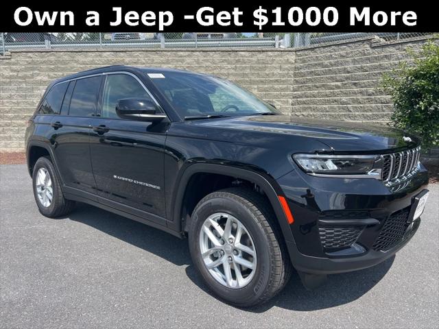2025 Jeep Grand Cherokee GRAND CHEROKEE LAREDO X 4X4