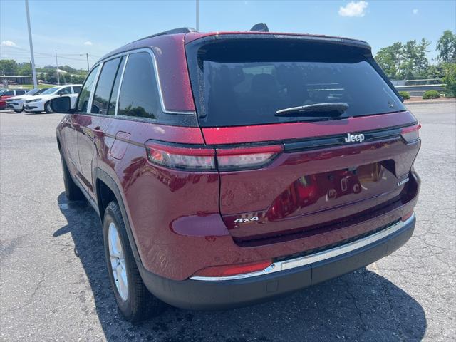 2025 Jeep Grand Cherokee GRAND CHEROKEE LAREDO X 4X4