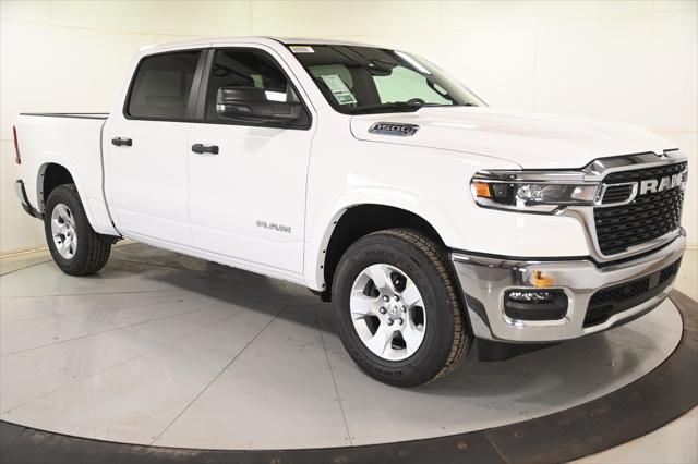 2025 RAM Ram 1500 RAM 1500 LONE STAR CREW CAB 4X4 57 BOX