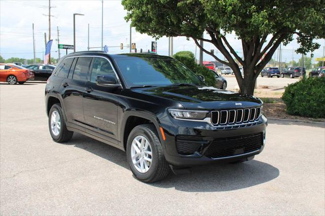 2025 Jeep Grand Cherokee GRAND CHEROKEE LAREDO X 4X4