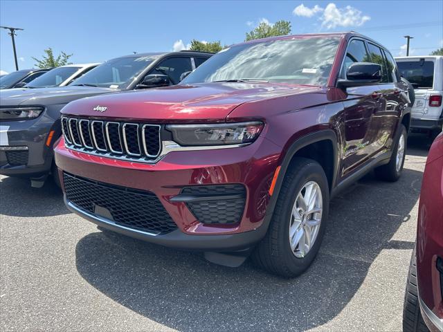 2025 Jeep Grand Cherokee GRAND CHEROKEE LAREDO X 4X4