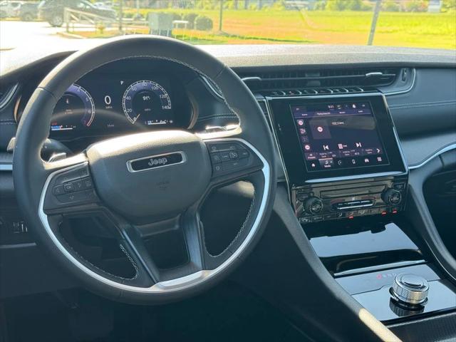2025 Jeep Grand Cherokee GRAND CHEROKEE LAREDO X 4X2