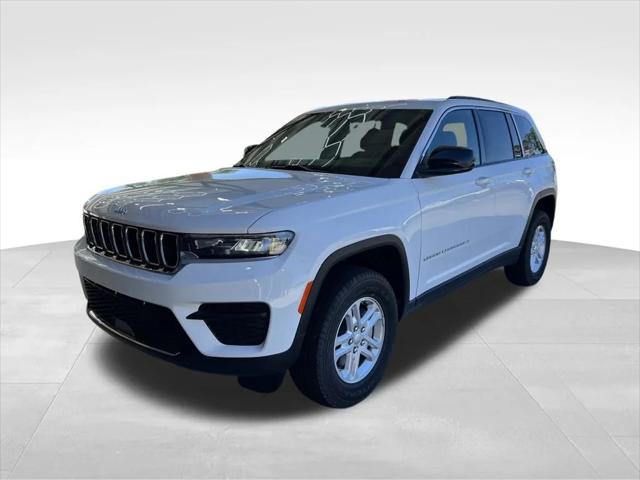2025 Jeep Grand Cherokee GRAND CHEROKEE LAREDO 4X2