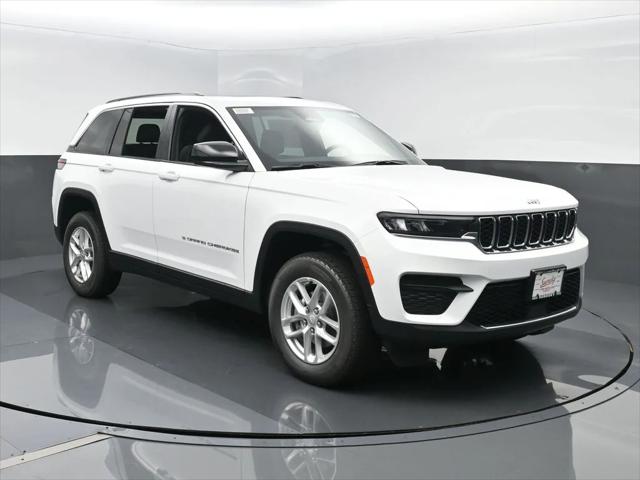 2025 Jeep Grand Cherokee GRAND CHEROKEE LAREDO X 4X4