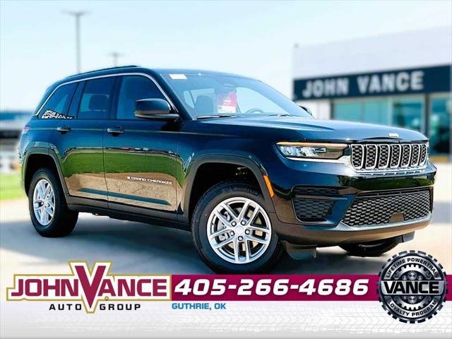 2025 Jeep Grand Cherokee GRAND CHEROKEE LAREDO X 4X4