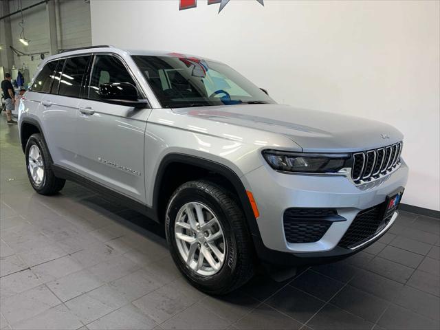 2025 Jeep Grand Cherokee GRAND CHEROKEE LAREDO X 4X4