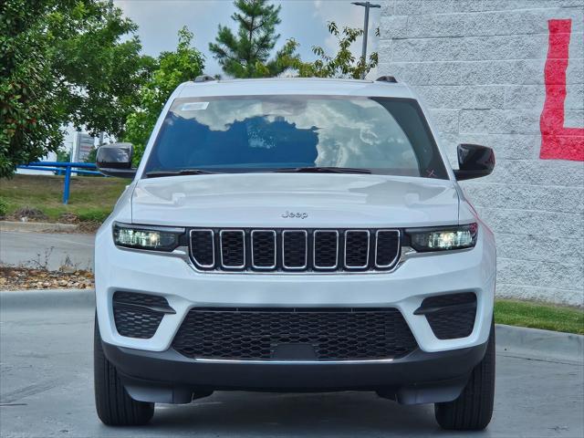 2025 Jeep Grand Cherokee GRAND CHEROKEE LAREDO X 4X4